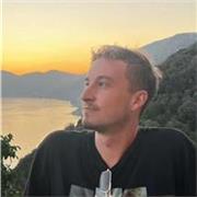 Sou un estudiante del último año del Doble Grado de Física e Ingeniería de Materiales cln experiencia en clases particulares onlin